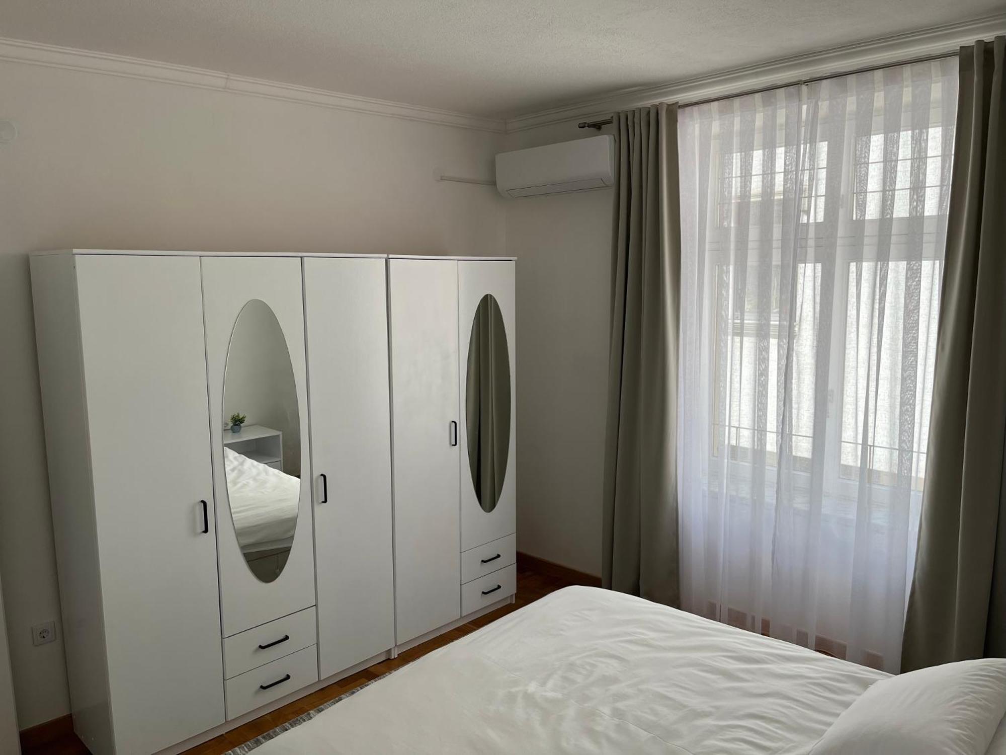 Sarajevo Luxury Apartment - 50 M From Old Sarajevo Clock Tower ภายนอก รูปภาพ
