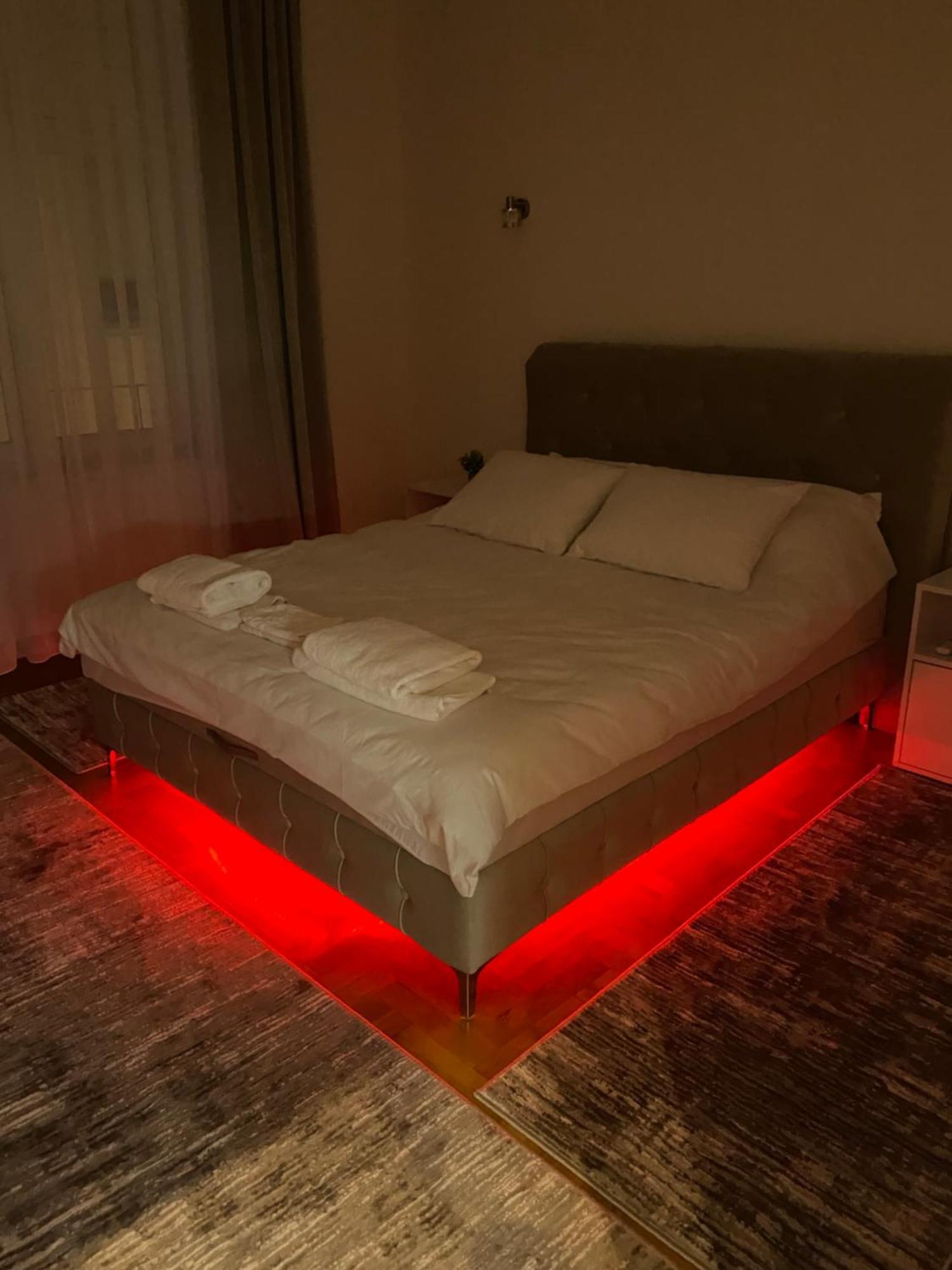 Sarajevo Luxury Apartment - 50 M From Old Sarajevo Clock Tower ภายนอก รูปภาพ