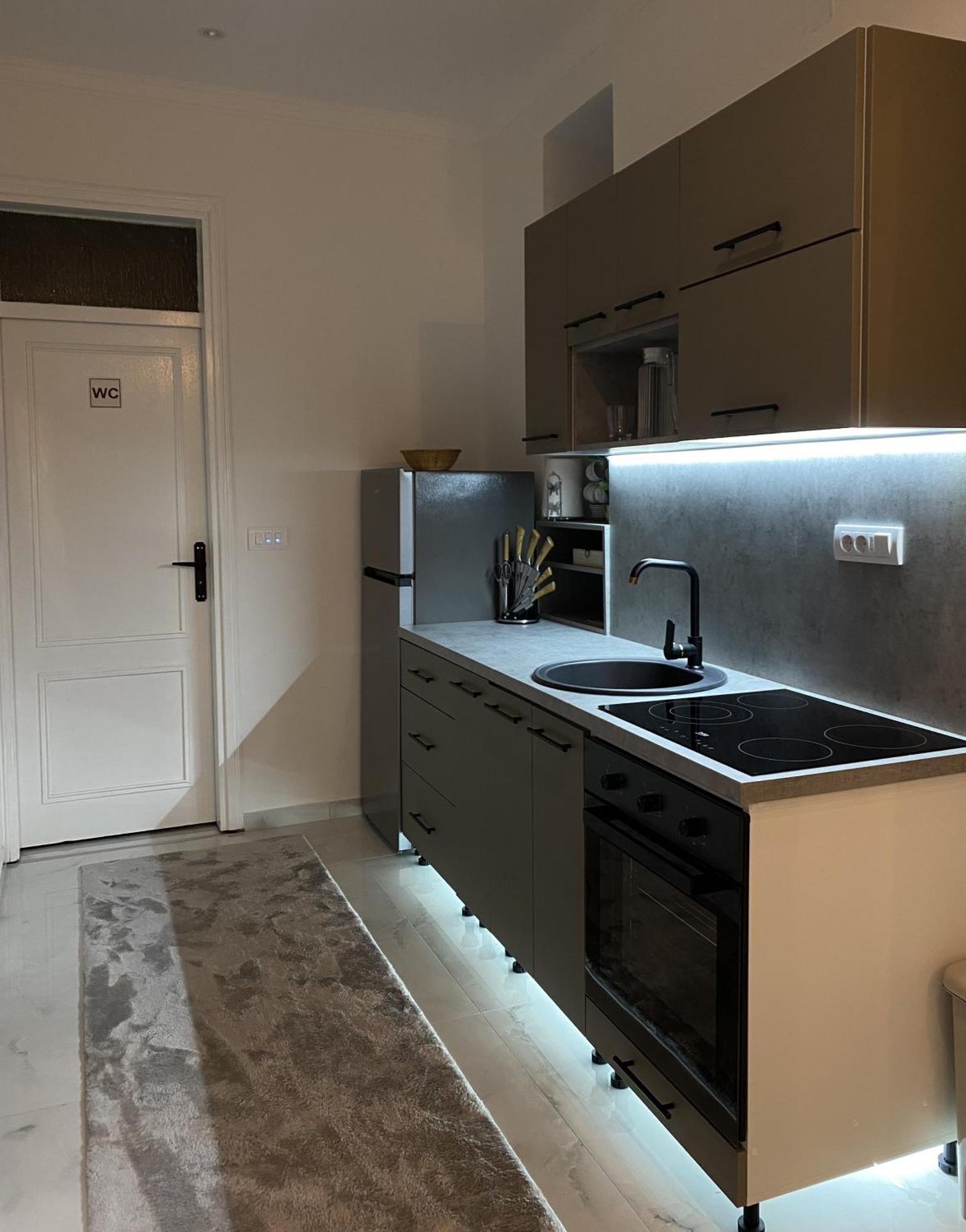 Sarajevo Luxury Apartment - 50 M From Old Sarajevo Clock Tower ภายนอก รูปภาพ